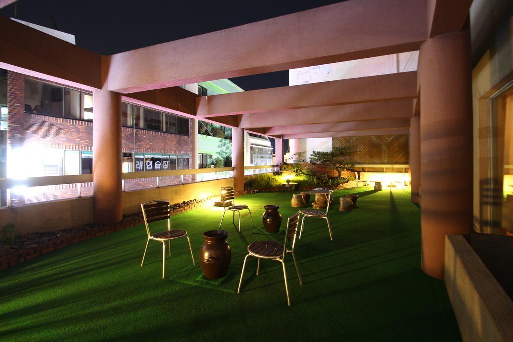Daedong Hotel Jeju Exteriör bild