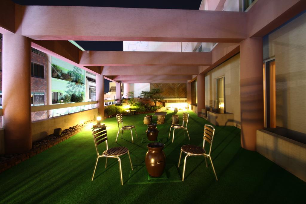 Daedong Hotel Jeju Exteriör bild