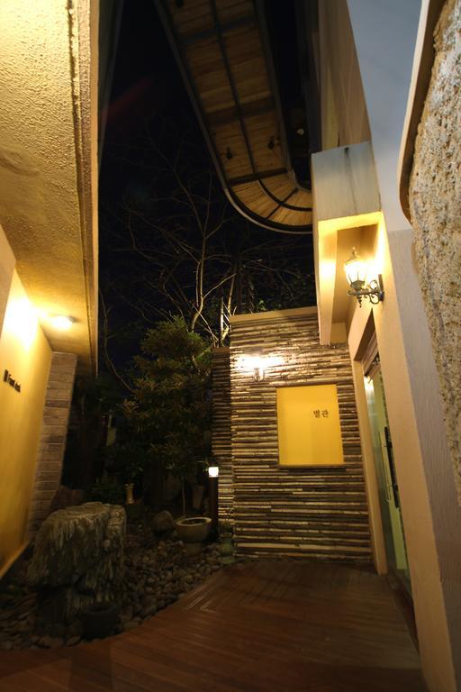 Daedong Hotel Jeju Exteriör bild