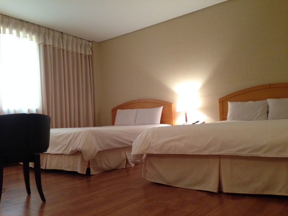 Daedong Hotel Jeju Exteriör bild