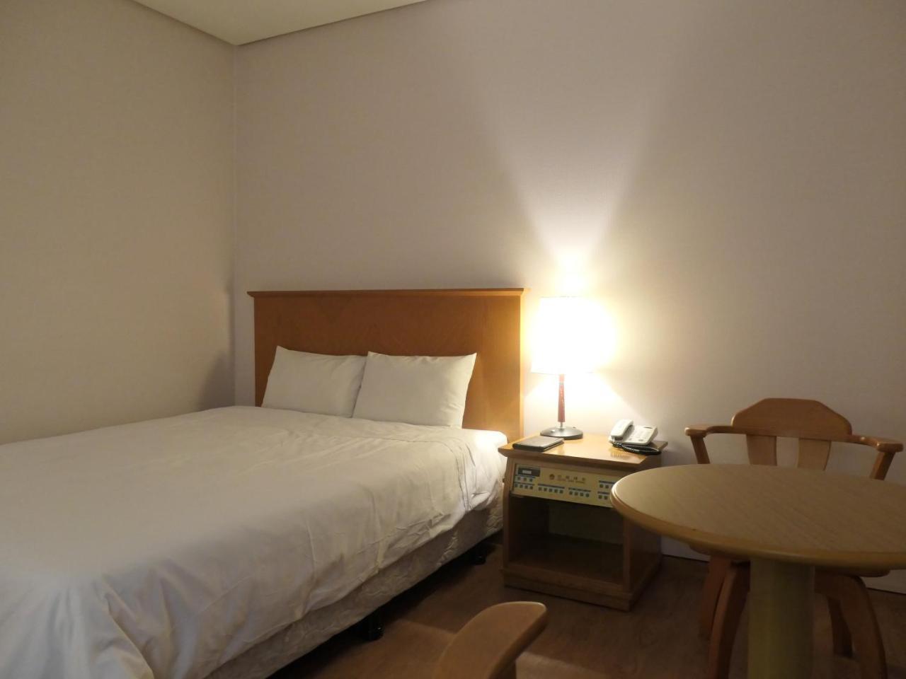 Daedong Hotel Jeju Rum bild